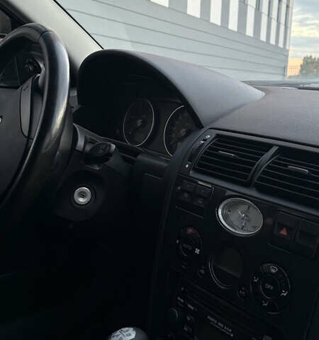 Серый Форд Мондео, объемом двигателя 2 л и пробегом 300 тыс. км за 4341 $, фото 10 на Automoto.ua