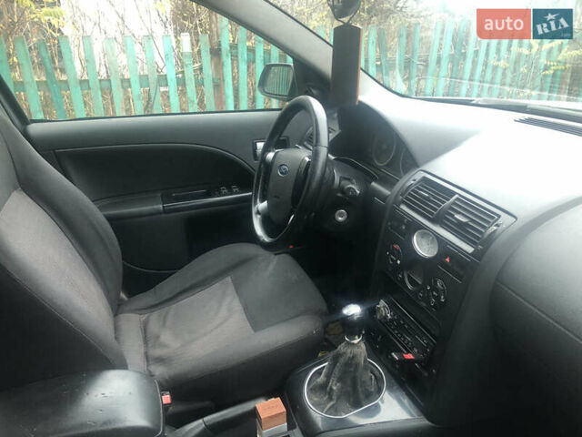 Серый Форд Мондео, объемом двигателя 2 л и пробегом 217 тыс. км за 2000 $, фото 7 на Automoto.ua