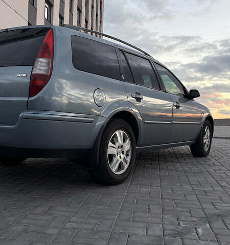 Серый Форд Мондео, объемом двигателя 2 л и пробегом 300 тыс. км за 4341 $, фото 2 на Automoto.ua