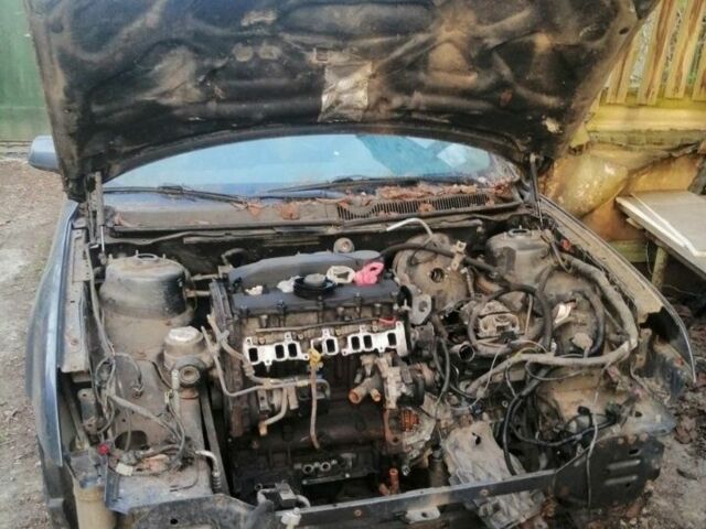 Серый Форд Мондео, объемом двигателя 0 л и пробегом 200 тыс. км за 428 $, фото 1 на Automoto.ua