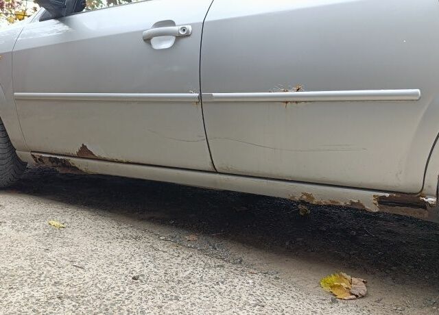 Сірий Форд Мондео, об'ємом двигуна 2 л та пробігом 326 тис. км за 2300 $, фото 3 на Automoto.ua