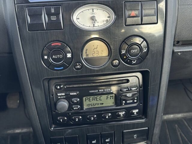 Серый Форд Мондео, объемом двигателя 2 л и пробегом 390 тыс. км за 2000 $, фото 6 на Automoto.ua