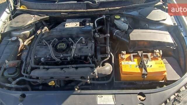 Сірий Форд Мондео, об'ємом двигуна 2 л та пробігом 412 тис. км за 3100 $, фото 29 на Automoto.ua