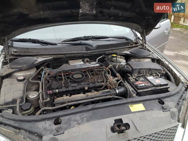 Серый Форд Мондео, объемом двигателя 2 л и пробегом 424 тыс. км за 2500 $, фото 14 на Automoto.ua