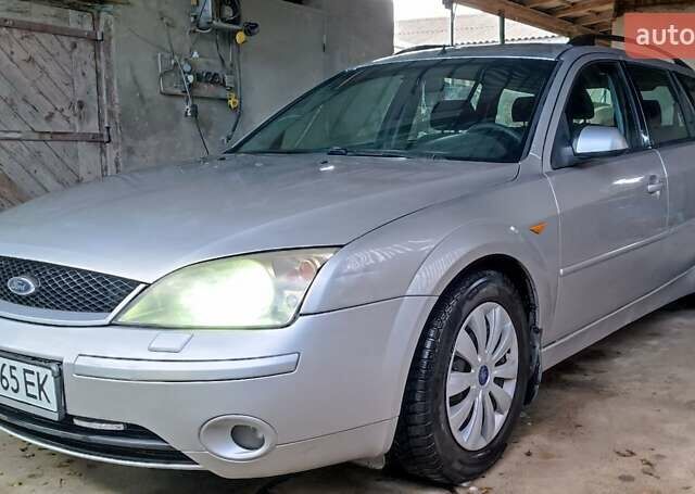Серый Форд Мондео, объемом двигателя 2 л и пробегом 412 тыс. км за 2799 $, фото 3 на Automoto.ua