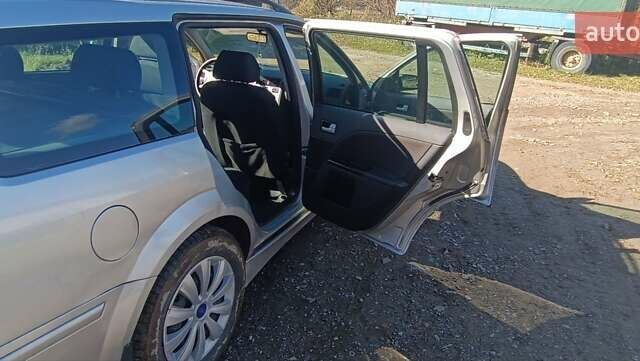 Сірий Форд Мондео, об'ємом двигуна 2 л та пробігом 412 тис. км за 3100 $, фото 21 на Automoto.ua