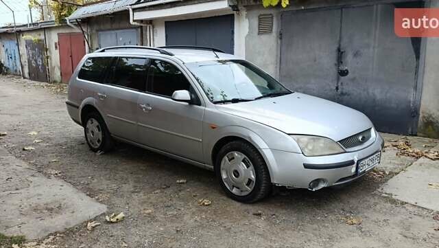 Сірий Форд Мондео, об'ємом двигуна 2 л та пробігом 326 тис. км за 1950 $, фото 4 на Automoto.ua