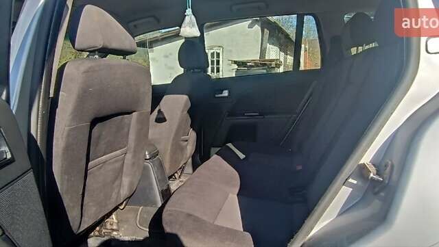 Сірий Форд Мондео, об'ємом двигуна 2 л та пробігом 412 тис. км за 3100 $, фото 19 на Automoto.ua