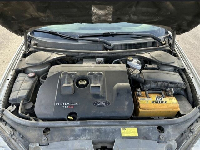 Серый Форд Мондео, объемом двигателя 2 л и пробегом 390 тыс. км за 2000 $, фото 9 на Automoto.ua