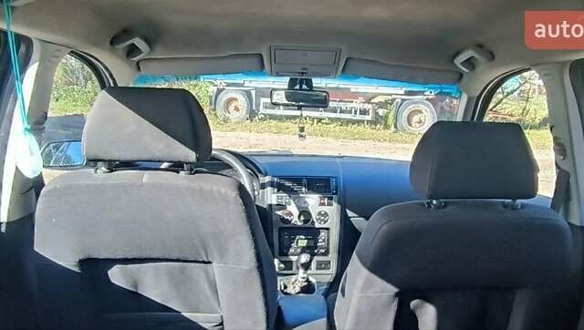 Сірий Форд Мондео, об'ємом двигуна 2 л та пробігом 412 тис. км за 3100 $, фото 14 на Automoto.ua