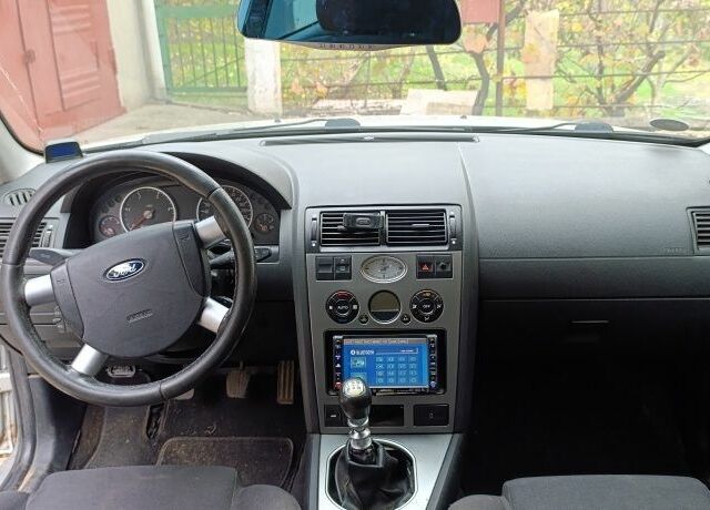 Сірий Форд Мондео, об'ємом двигуна 2 л та пробігом 326 тис. км за 2300 $, фото 8 на Automoto.ua