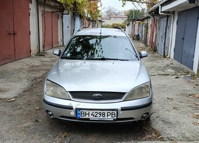 Сірий Форд Мондео, об'ємом двигуна 2 л та пробігом 326 тис. км за 2300 $, фото 5 на Automoto.ua