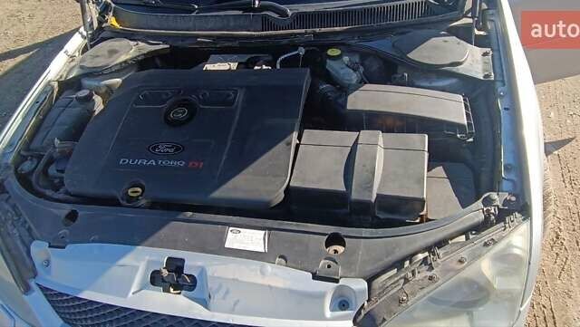 Сірий Форд Мондео, об'ємом двигуна 2 л та пробігом 412 тис. км за 3100 $, фото 30 на Automoto.ua