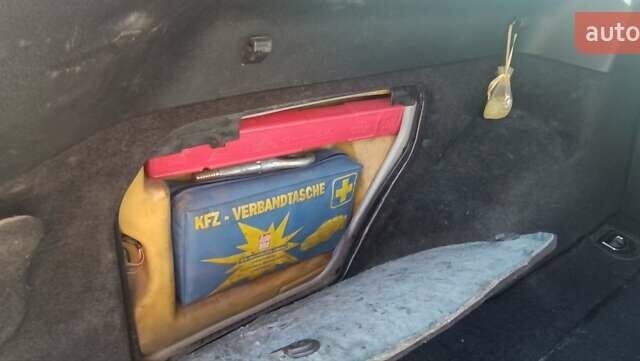 Сірий Форд Мондео, об'ємом двигуна 2 л та пробігом 412 тис. км за 3100 $, фото 16 на Automoto.ua