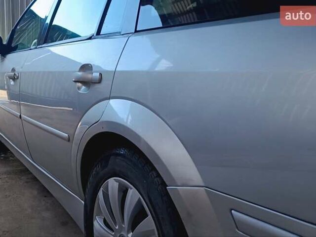 Серый Форд Мондео, объемом двигателя 2 л и пробегом 412 тыс. км за 2799 $, фото 6 на Automoto.ua