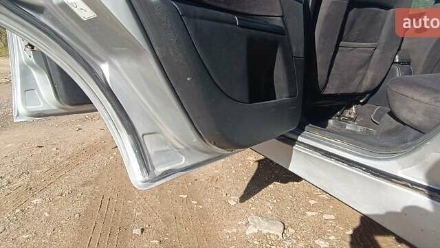 Сірий Форд Мондео, об'ємом двигуна 2 л та пробігом 412 тис. км за 3100 $, фото 13 на Automoto.ua