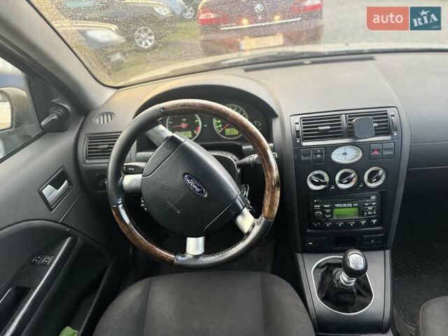 Серый Форд Мондео, объемом двигателя 2 л и пробегом 200 тыс. км за 2800 $, фото 4 на Automoto.ua