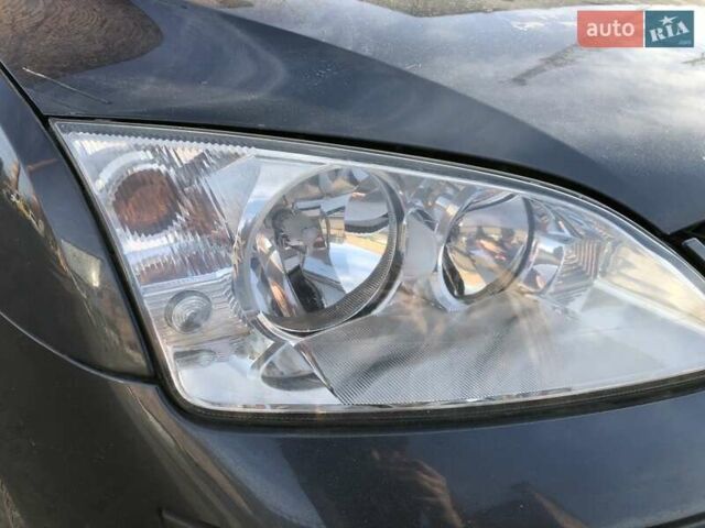 Серый Форд Мондео, объемом двигателя 1.8 л и пробегом 245 тыс. км за 4200 $, фото 5 на Automoto.ua