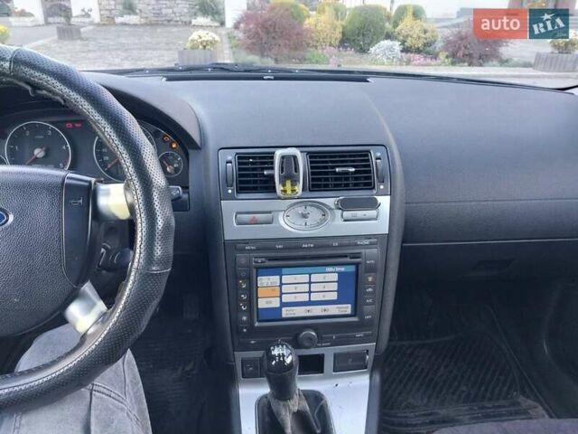 Серый Форд Мондео, объемом двигателя 2 л и пробегом 308 тыс. км за 3600 $, фото 2 на Automoto.ua