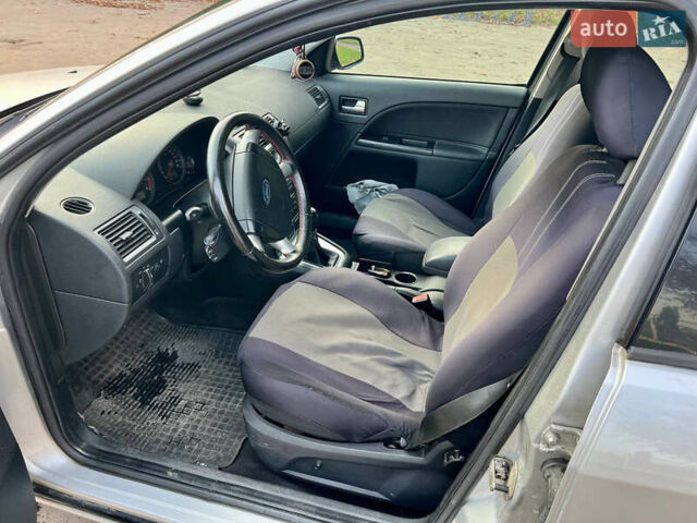 Форд Мондео 2003 в Млынове на Automoto.ua Серый Форд Мондео, объемом двигателя 1.8 л и пробегом 273 тыс. км за 3500 $, фото 13 на Automoto.ua