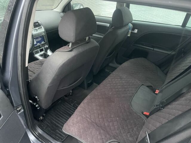 Серый Форд Мондео, объемом двигателя 2 л и пробегом 2 тыс. км за 3500 $, фото 7 на Automoto.ua