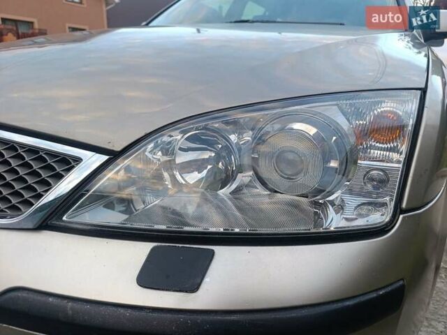 Серый Форд Мондео, объемом двигателя 1.8 л и пробегом 227 тыс. км за 2999 $, фото 2 на Automoto.ua