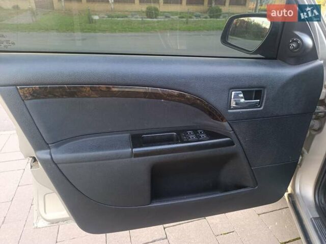 Серый Форд Мондео, объемом двигателя 1.8 л и пробегом 227 тыс. км за 2999 $, фото 19 на Automoto.ua