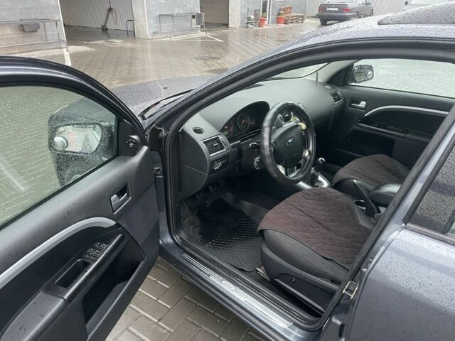 Серый Форд Мондео, объемом двигателя 2 л и пробегом 2 тыс. км за 3500 $, фото 6 на Automoto.ua