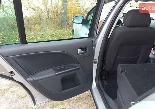 Сірий Форд Мондео, об'ємом двигуна 2 л та пробігом 303 тис. км за 5000 $, фото 25 на Automoto.ua