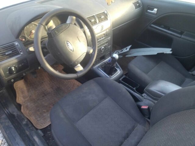 Серый Форд Мондео, объемом двигателя 2 л и пробегом 290 тыс. км за 974 $, фото 3 на Automoto.ua