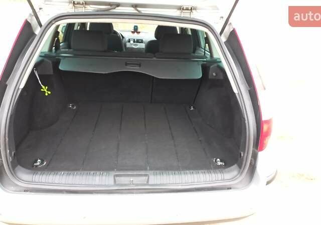 Сірий Форд Мондео, об'ємом двигуна 2 л та пробігом 303 тис. км за 5000 $, фото 21 на Automoto.ua