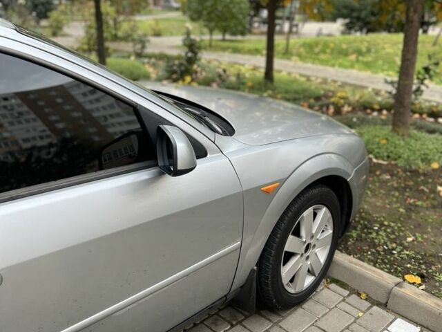 Серый Форд Мондео, объемом двигателя 2 л и пробегом 300 тыс. км за 4300 $, фото 7 на Automoto.ua