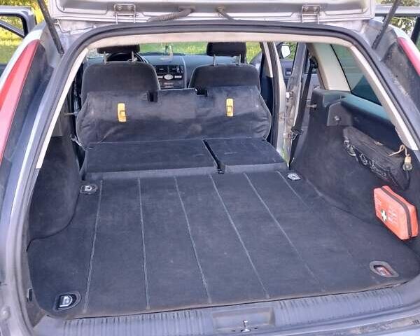 Серый Форд Мондео, объемом двигателя 2 л и пробегом 274 тыс. км за 3000 $, фото 12 на Automoto.ua