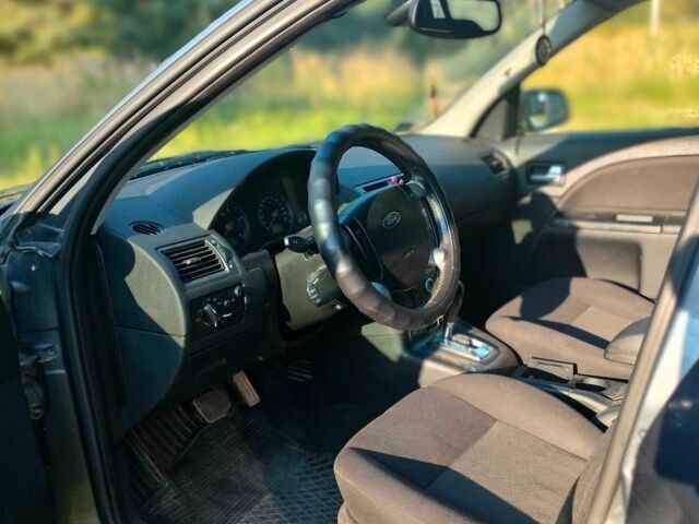 Форд Мондео 2004 в Яворове на Automoto.ua Серый Форд Мондео, объемом двигателя 2 л и пробегом 392 тыс. км за 3300 $, фото 2 на Automoto.ua