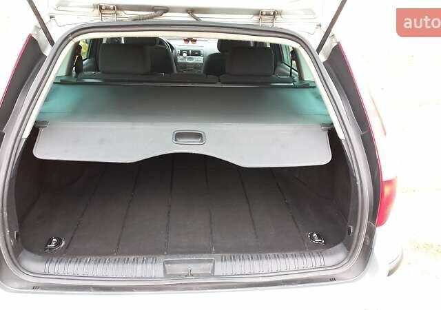 Сірий Форд Мондео, об'ємом двигуна 2 л та пробігом 303 тис. км за 5000 $, фото 22 на Automoto.ua