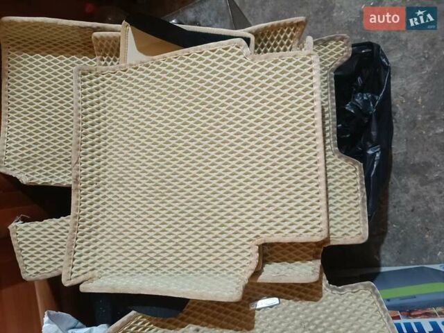 Сірий Форд Мондео, об'ємом двигуна 2 л та пробігом 406 тис. км за 4500 $, фото 18 на Automoto.ua