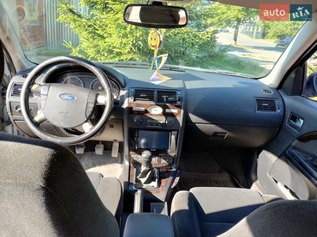 Серый Форд Мондео, объемом двигателя 2 л и пробегом 274 тыс. км за 3000 $, фото 7 на Automoto.ua