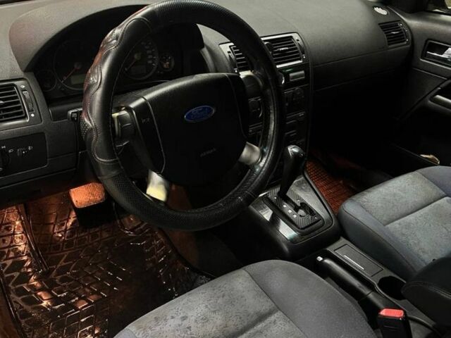 Серый Форд Мондео, объемом двигателя 2 л и пробегом 280 тыс. км за 1500 $, фото 4 на Automoto.ua