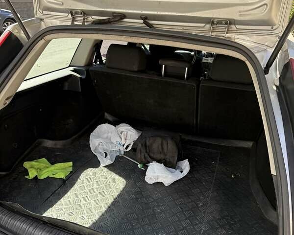 Серый Форд Мондео, объемом двигателя 2 л и пробегом 250 тыс. км за 4200 $, фото 6 на Automoto.ua