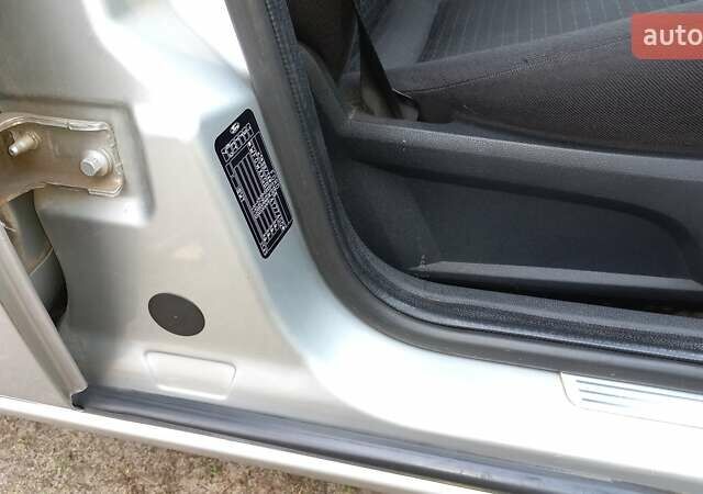 Сірий Форд Мондео, об'ємом двигуна 2 л та пробігом 303 тис. км за 5000 $, фото 20 на Automoto.ua