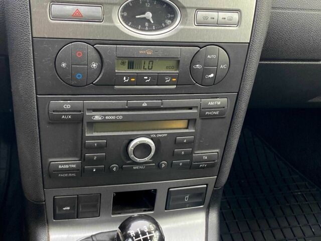 Серый Форд Мондео, объемом двигателя 2 л и пробегом 374 тыс. км за 3500 $, фото 14 на Automoto.ua