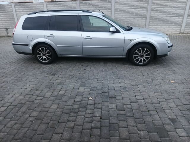 Сірий Форд Мондео, об'ємом двигуна 2 л та пробігом 332 тис. км за 2560 $, фото 4 на Automoto.ua