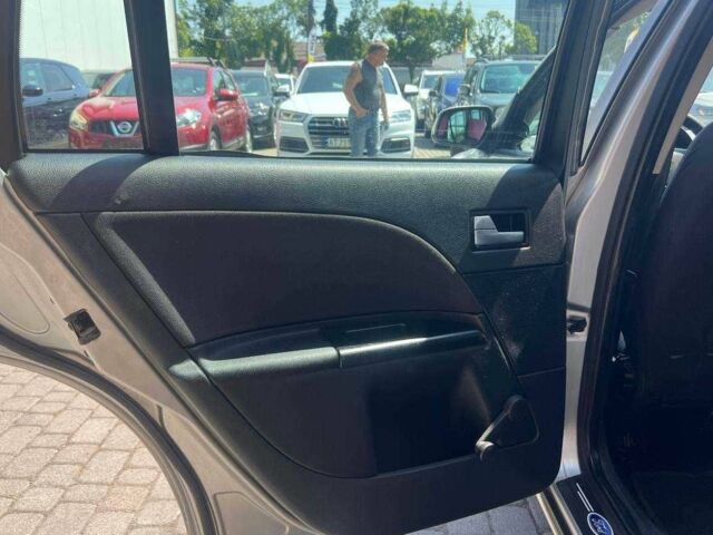 Серый Форд Мондео, объемом двигателя 1.8 л и пробегом 191 тыс. км за 5500 $, фото 18 на Automoto.ua