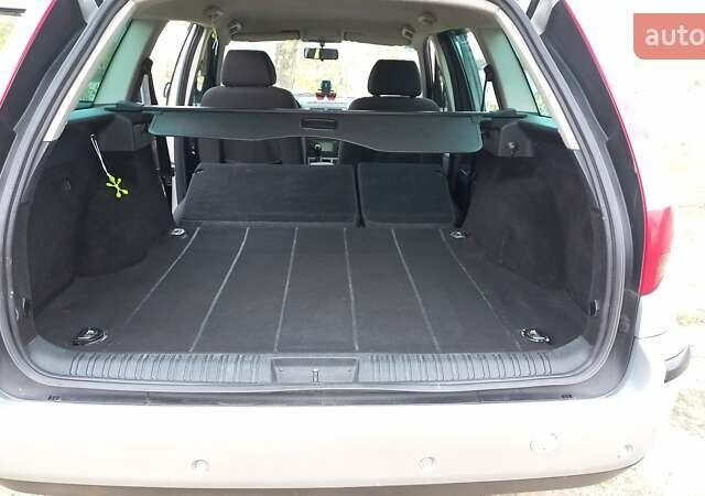 Сірий Форд Мондео, об'ємом двигуна 2 л та пробігом 303 тис. км за 5000 $, фото 24 на Automoto.ua