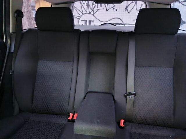 Сірий Форд Мондео, об'ємом двигуна 2 л та пробігом 332 тис. км за 2560 $, фото 14 на Automoto.ua