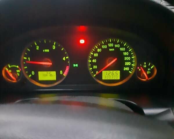 Форд Мондео 2004 в Одессе на Automoto.ua Серый Форд Мондео, объемом двигателя 2 л и пробегом 300 тыс. км за 4300 $, фото 5 на Automoto.ua