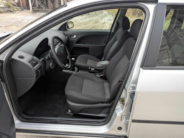 Серый Форд Мондео, объемом двигателя 2 л и пробегом 213 тыс. км за 1999 $, фото 17 на Automoto.ua