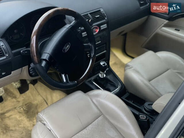 Серый Форд Мондео, объемом двигателя 2 л и пробегом 350 тыс. км за 2999 $, фото 4 на Automoto.ua