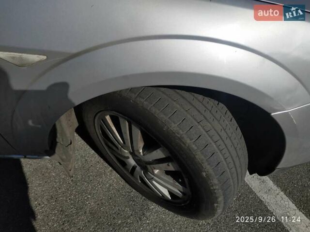 Сірий Форд Мондео, об'ємом двигуна 2 л та пробігом 199 тис. км за 3999 $, фото 25 на Automoto.ua