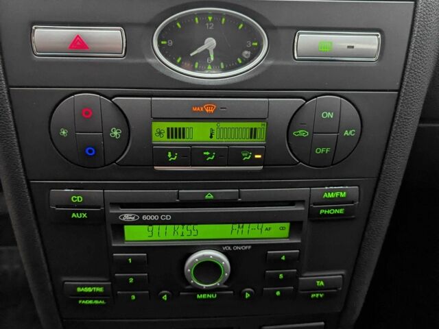 Серый Форд Мондео, объемом двигателя 2 л и пробегом 213 тыс. км за 1999 $, фото 15 на Automoto.ua